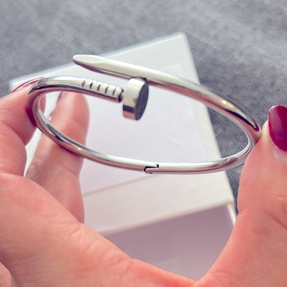 Nail bracelet and ring combo NWT - Picture 4 of 9